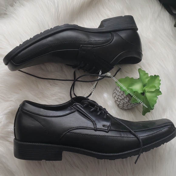 kenneth cole reaction black shoes